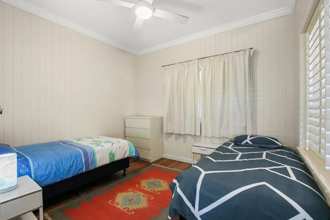 Henzell Street 28 Dicky Beach Caloundra 0*,  Australia